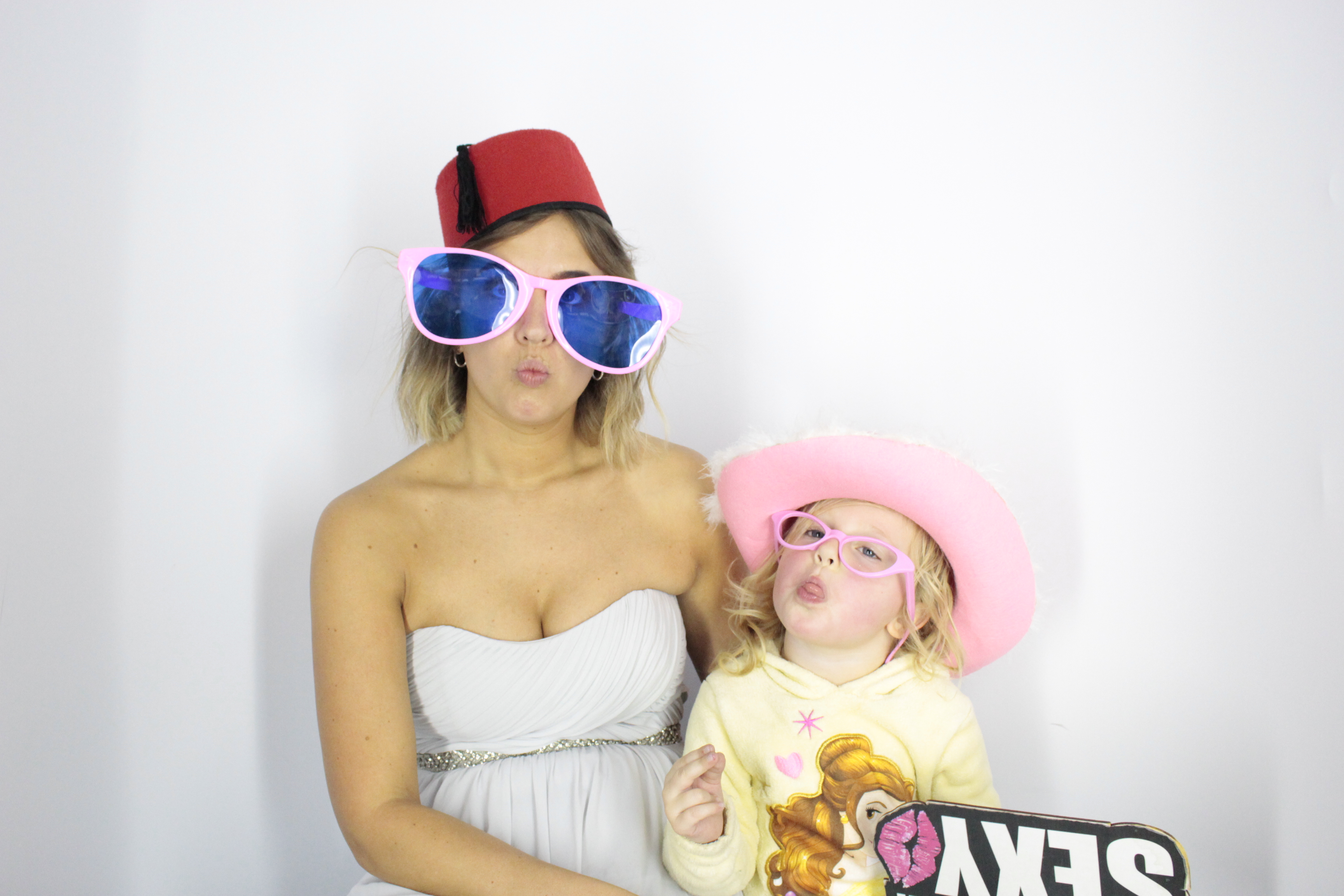 Darren and Claire’s Wedding  | View more photos from the event at gallery.myphotoboothexperience.co.uk/u/MyPhotoBoothExperienceLtd/Darren-and-Claire’s-Wedding